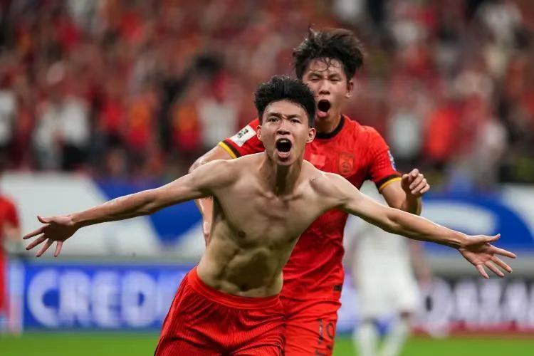 世界杯八强对阵-U23国足赢球黄健翔也有功?球迷:当年对拜合拉木的批评起奇效