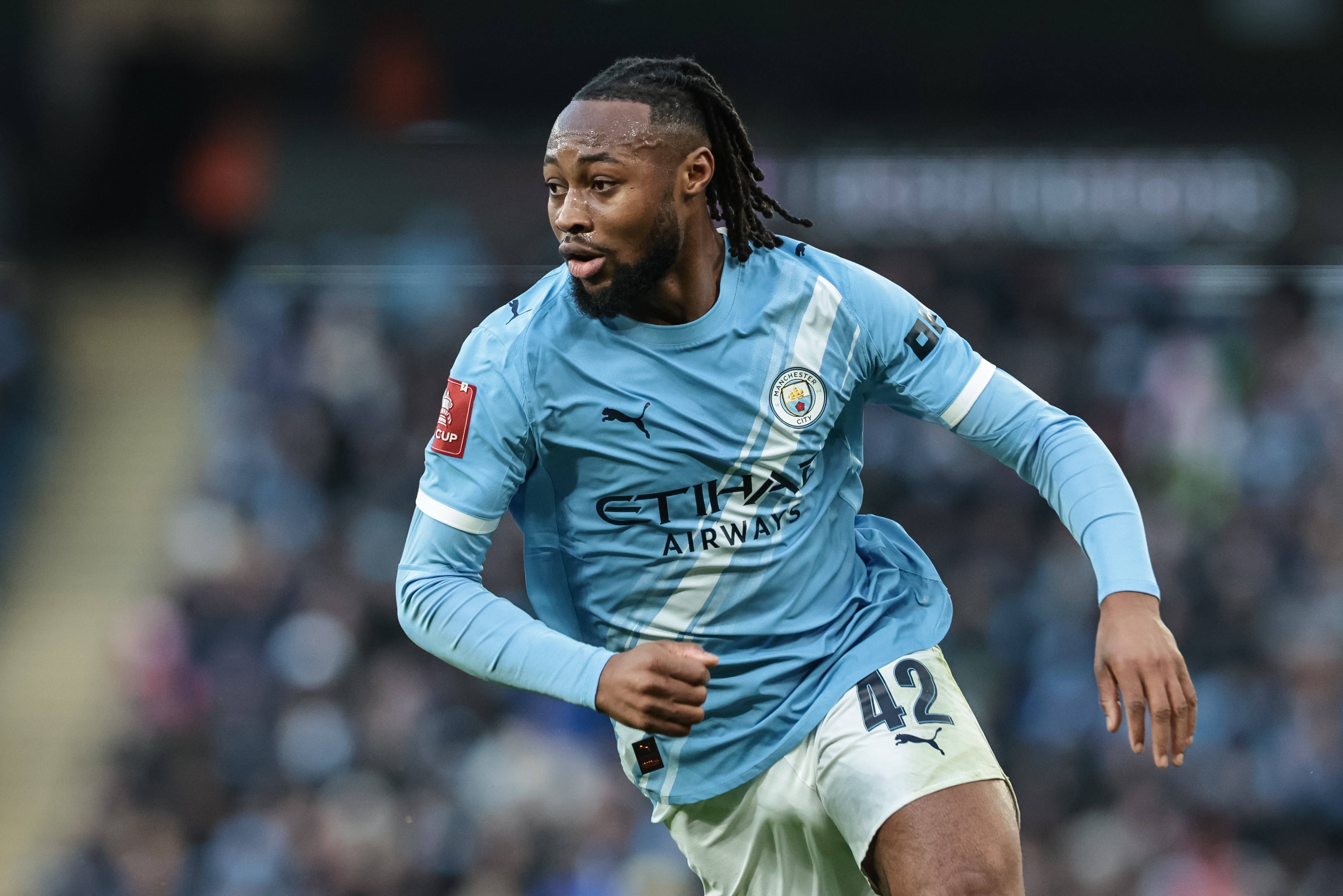 世界杯淘汰赛赛程-TA曼城周报:新援格伊+塞梅尼奥令人印象深刻 鲍勃可能本月离开